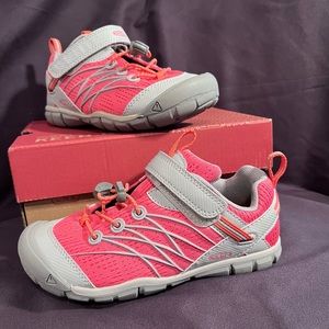 Keen Girls Shoes NEW size 13